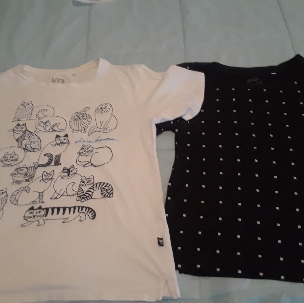 Bundle of two t shirts, uniqlo